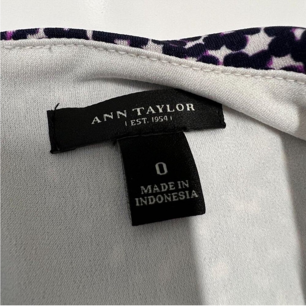 Ann Taylor - Sleeveless Ruched Side Slip Dress in Navy Purple & White Print - Picture 3 of 9